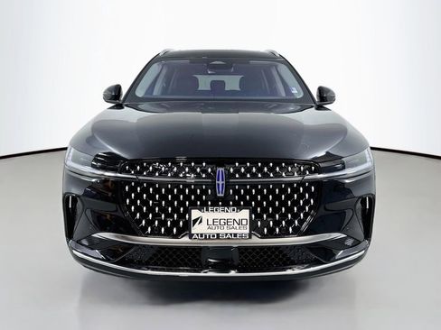 Used 2025 Lincoln Nautilus Reserve AWD/4WD image 2