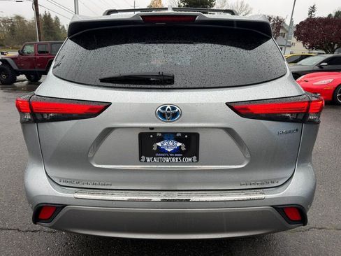 Used 2022 Toyota Highlander Platinum image 7