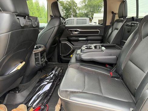 Used 2019 RAM 1500 Laramie AWD/4WD image 4