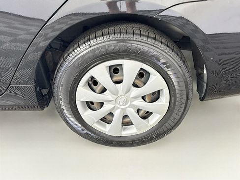 Used 2011 Toyota Corolla LE FWD image 19