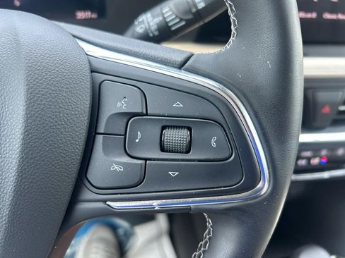 Used 2025 Buick Encore GX Avenir w/ Avenir Convenience Package FWD image 18