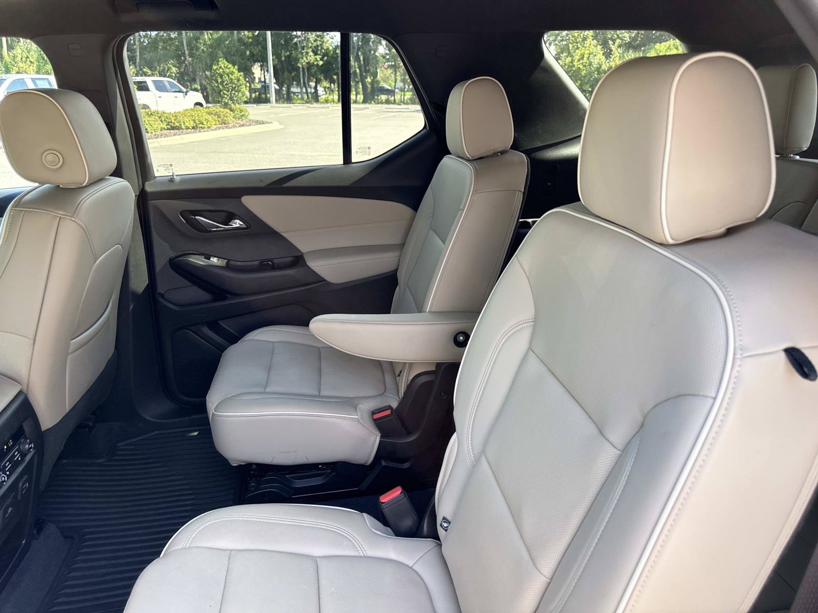 Used 2023 Chevrolet Traverse Premier AWD/4WD image 11