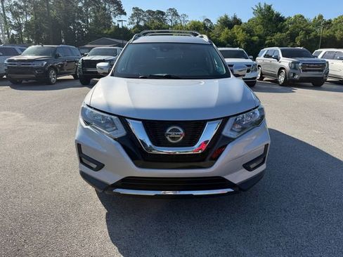 Used 2020 Nissan Rogue SL FWD image 2