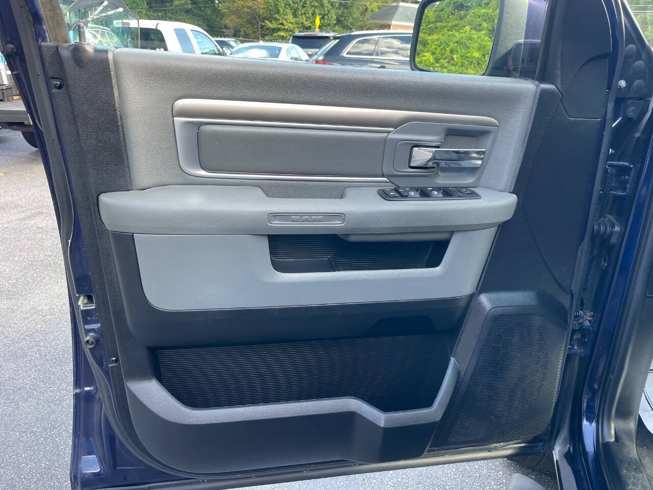 Used 2014 RAM 1500 Outdoorsman AWD/4WD image 21