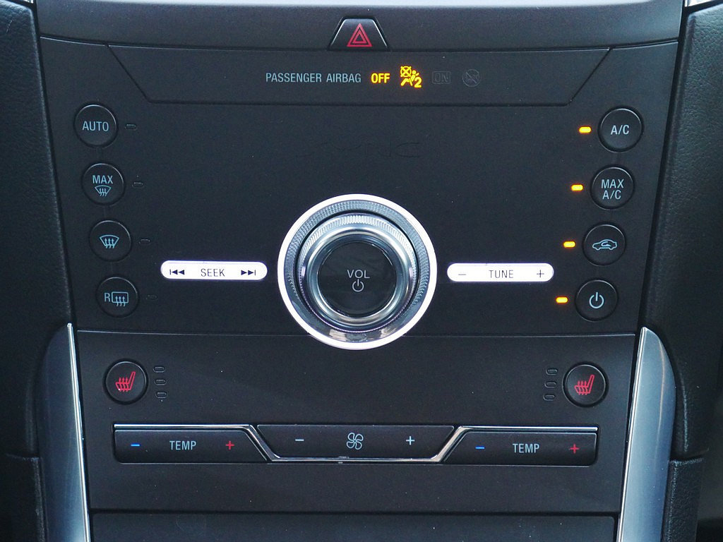 Used 2020 Ford Edge ST w/ Cold Weather Package AWD/4WD image 23