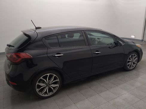 Used 2017 Kia Forte SX image 10