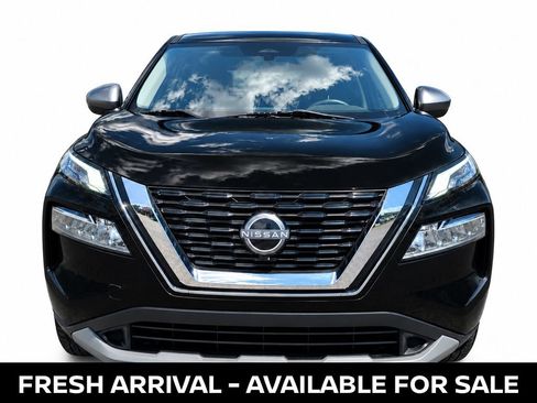 Used 2023 Nissan Rogue SV FWD image 2