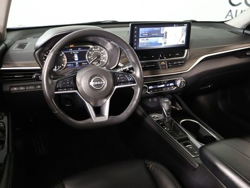 Used 2023 Nissan Altima 2.5 SL image 2