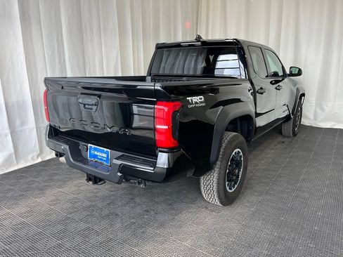 Used 2024 Toyota Tacoma TRD Off-Road AWD/4WD image 29