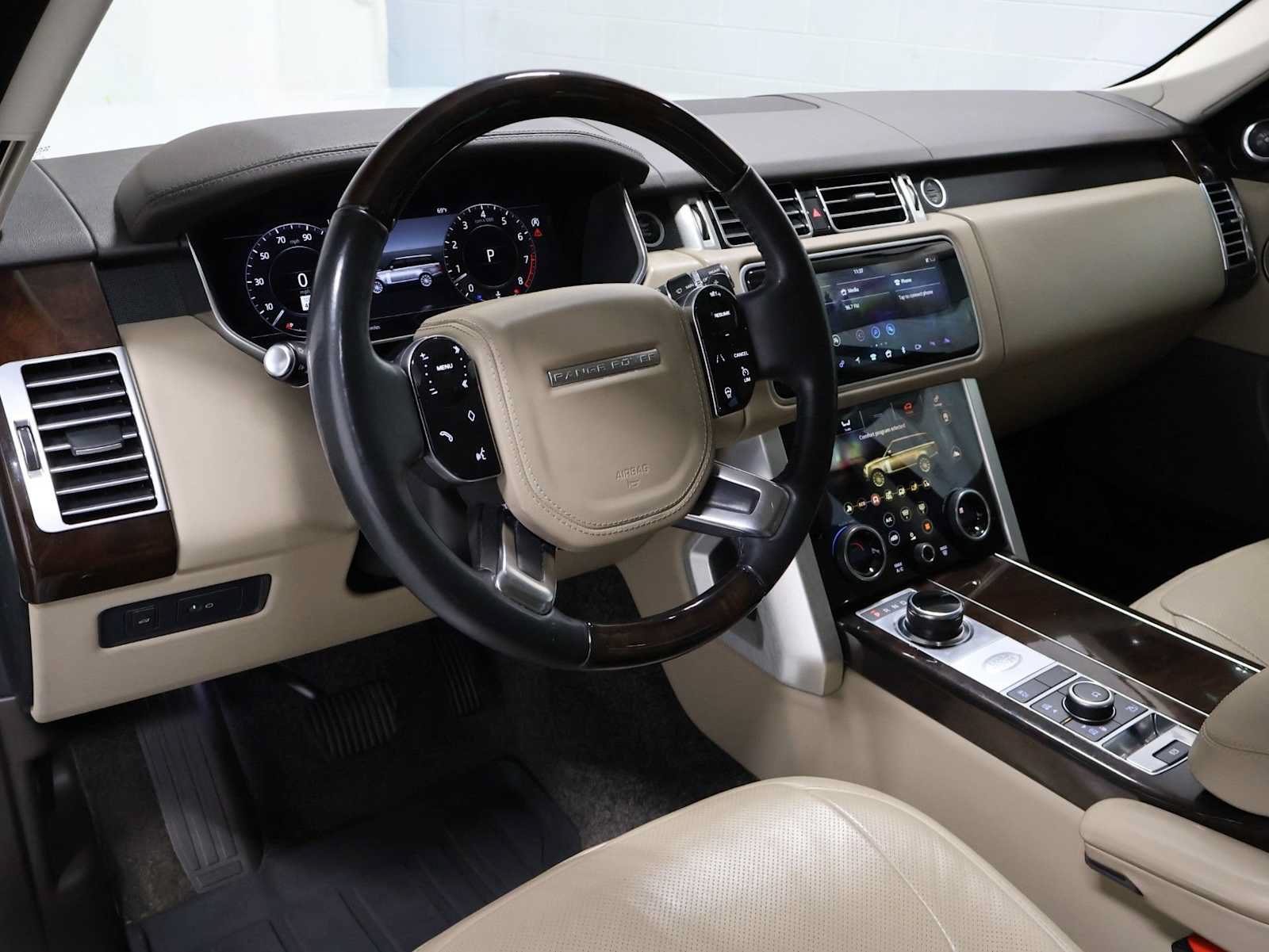 Used 2019 Land Rover Range Rover HSE AWD/4WD image 4
