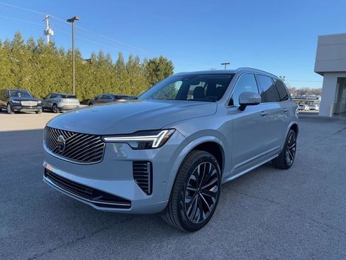 New 2025 Volvo XC90 B5 Plus image 7