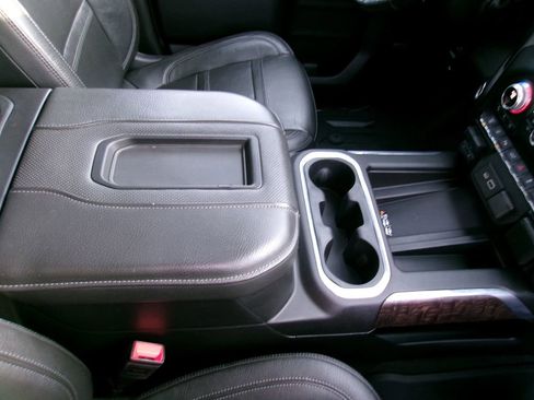 Used 2020 GMC Sierra 2500 Denali w/ Denali Ultimate Package image 17