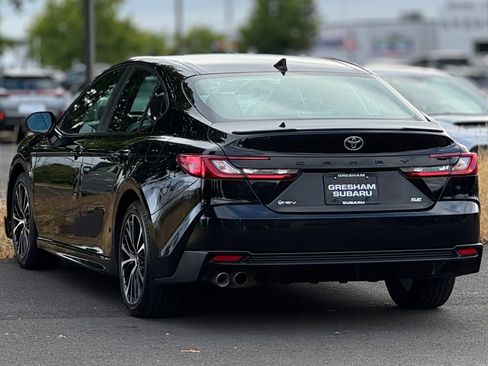 Used 2025 Toyota Camry SE FWD image 5