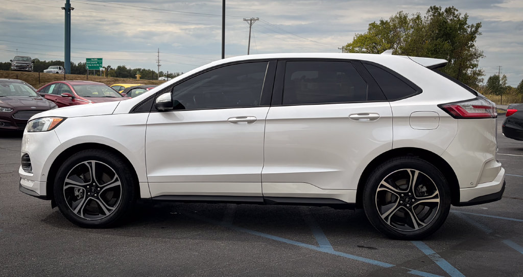 Used 2019 Ford Edge ST w/ Equipment Group 401A AWD/4WD image 23