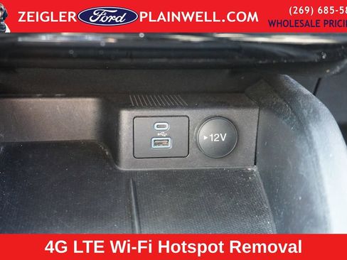 Used 2022 Ford Escape SE w/ Cold Weather Package image 21