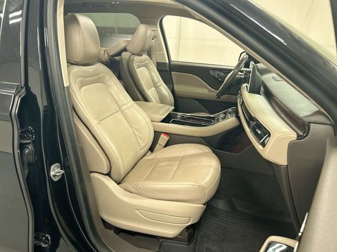Used 2023 Lincoln Aviator Reserve w/ Equipment Group 201A AWD/4WD image 25