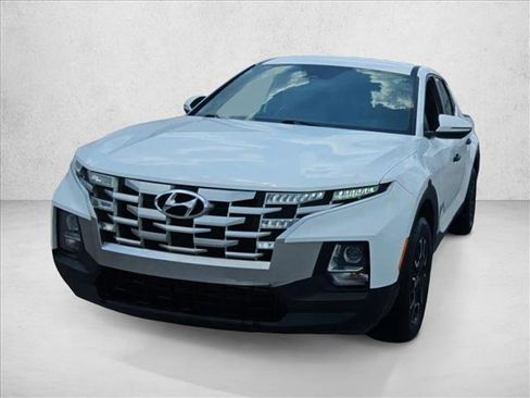 Used 2022 Hyundai Santa Cruz SEL FWD image 2