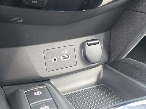 Used 2022 Nissan Rogue Sport SV w/ Technology Package FWD image 25