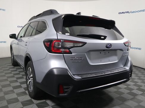 Used 2020 Subaru Outback Premium AWD/4WD image 9