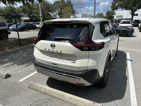 Used 2021 Nissan Rogue Platinum AWD/4WD image 8