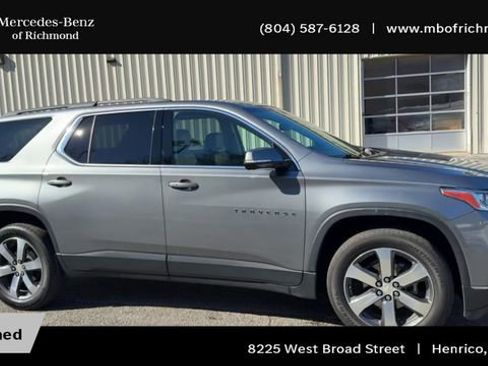 Used 2020 Chevrolet Traverse LT w/ LT Premium Package image 3