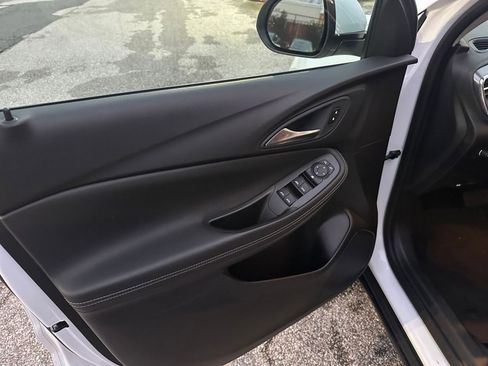 Used 2025 Buick Encore GX Preferred image 20