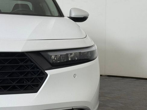 Used 2024 Honda Accord Touring image 11