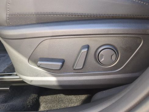 Certified 2025 Hyundai Tucson SEL AWD/4WD image 17