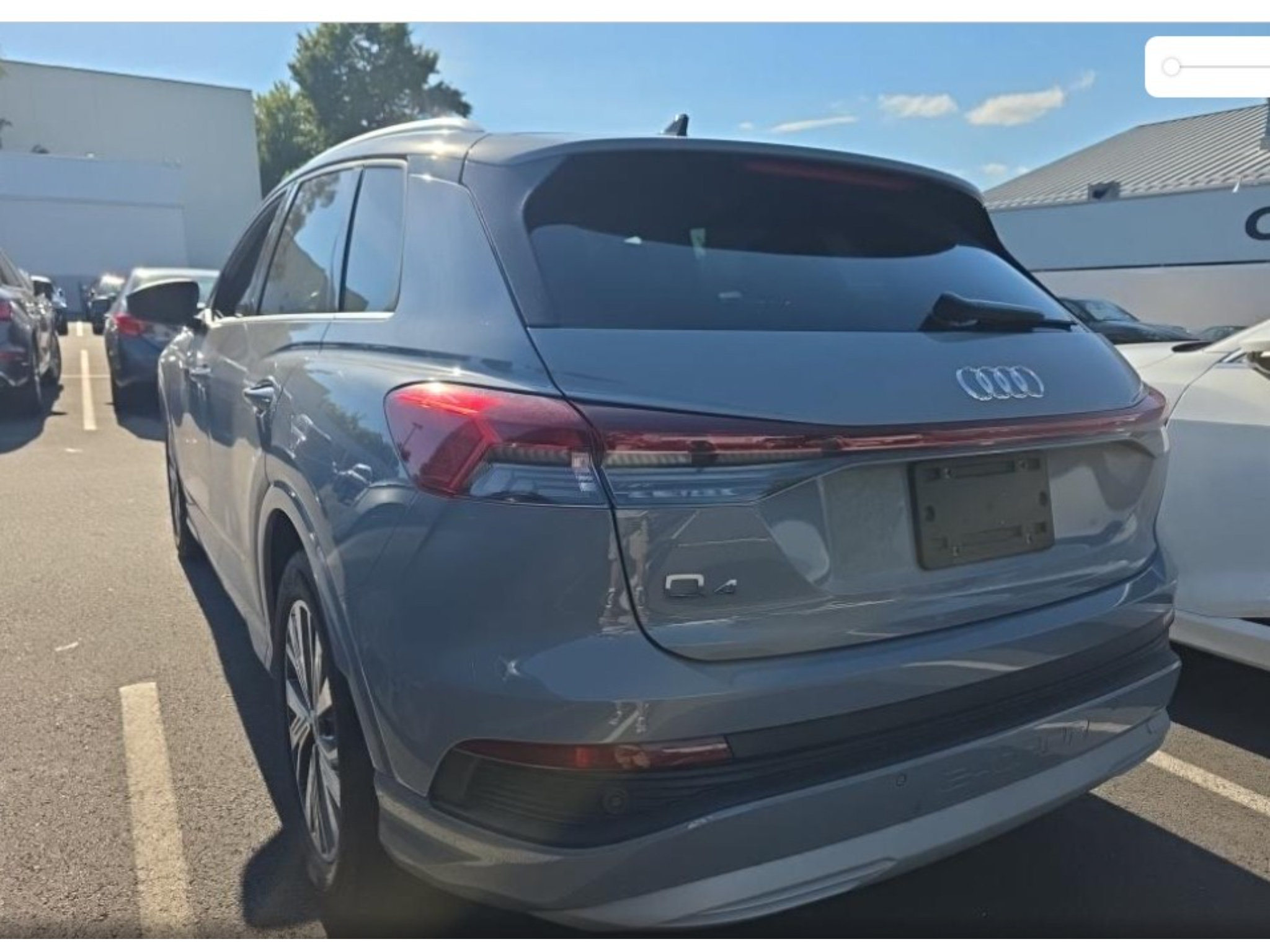 Used 2024 Audi Q4 e-tron Premium RWD image 2