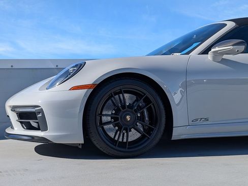 Certified 2022 Porsche 911 Targa 4 GTS image 9