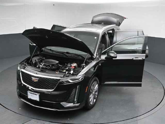 Used 2025 Cadillac XT6 Premium Luxury w/ Technology Package AWD/4WD image 56