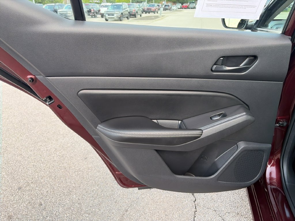 Used 2024 Nissan Altima 2.5 SV w/ SV Premium Package FWD image 24
