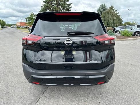 Certified 2023 Nissan Rogue SV w/ SV Premium B Package AWD/4WD image 4