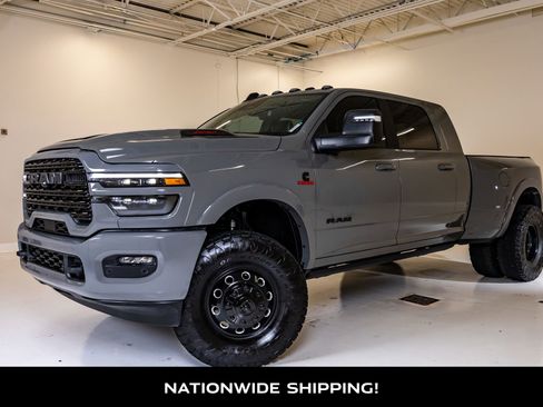 Used 2026 RAM 3500 Limited AWD/4WD image 4