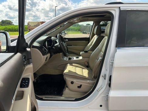 Used 2021 Jeep Grand Cherokee Overland w/ Protech Group AWD/4WD image 10