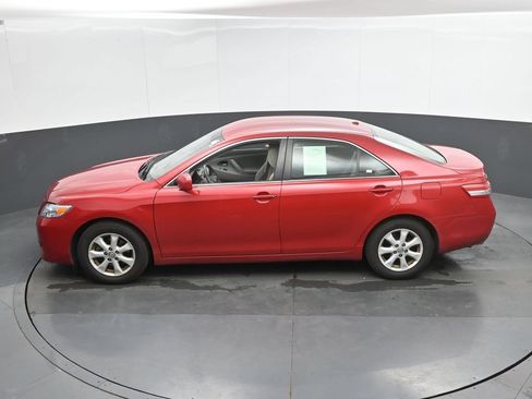 Used 2010 Toyota Camry FWD image 32