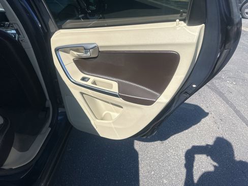 Used 2012 Volvo XC60 3.2 image 14