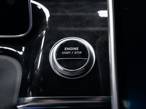 Used 2023 Mercedes-Benz S 580e 4MATIC Sedan image 17