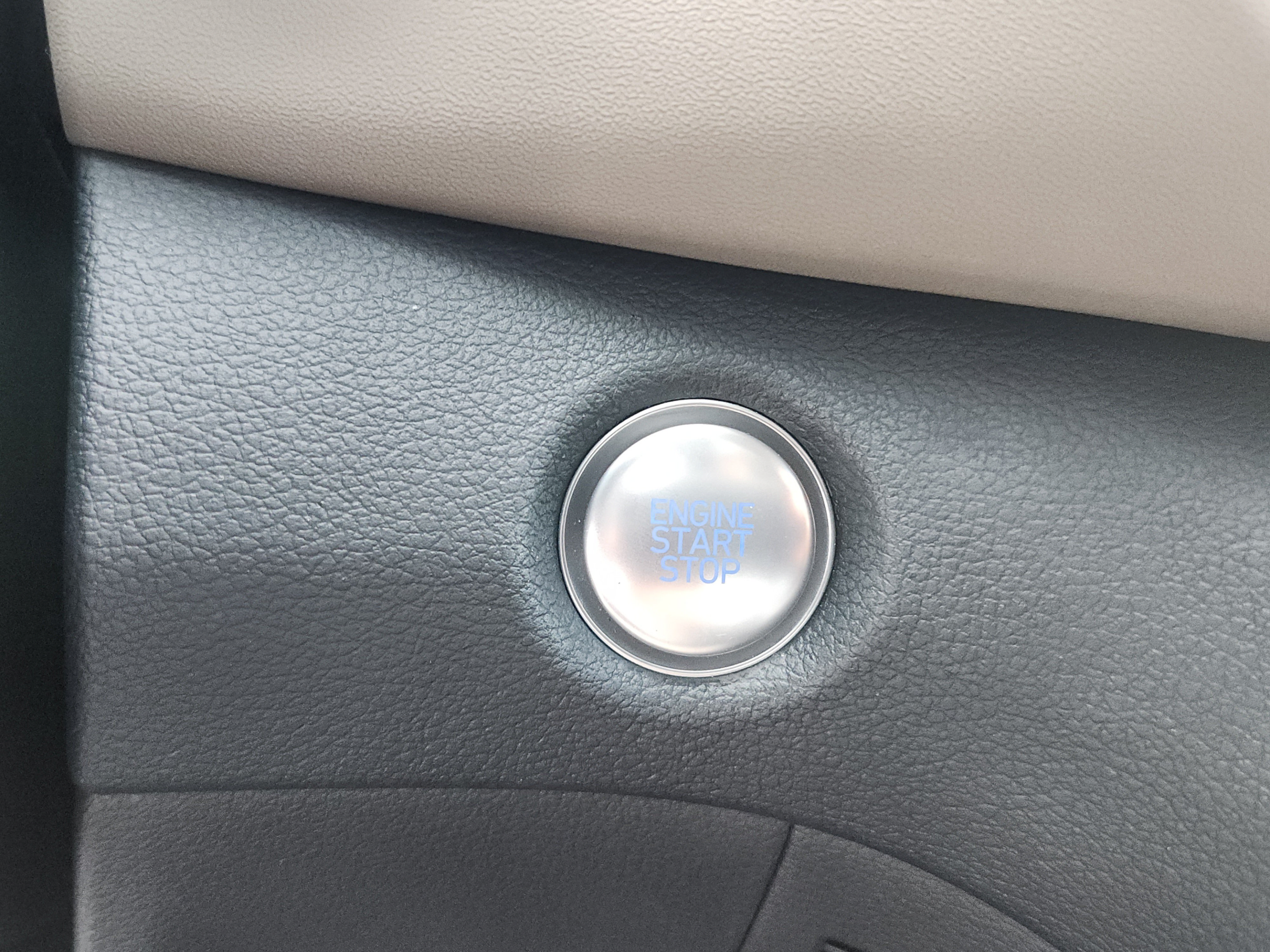 Certified 2023 Hyundai Santa Fe SEL FWD image 17