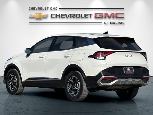 Used 2025 Kia Sportage LX image 5