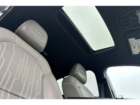 Used 2024 Buick Envista Avenir FWD image 18