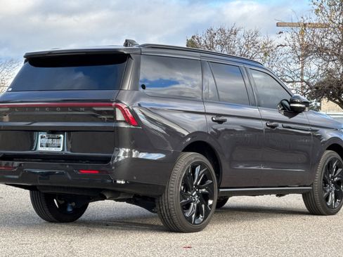 Certified 2025 Lincoln Navigator Black Label image 4