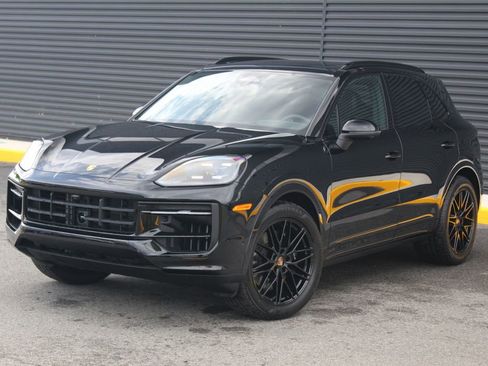 New 2026 Porsche Cayenne AWD/4WD image 1