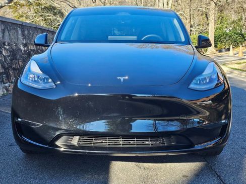 Used 2024 Tesla Model Y Long Range AWD/4WD image 6