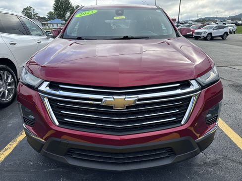Used 2023 Chevrolet Traverse LT image 6