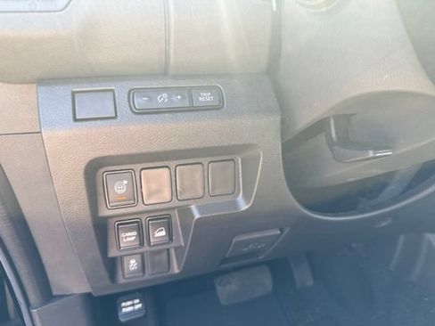 Used 2025 Nissan Frontier S AWD/4WD image 18