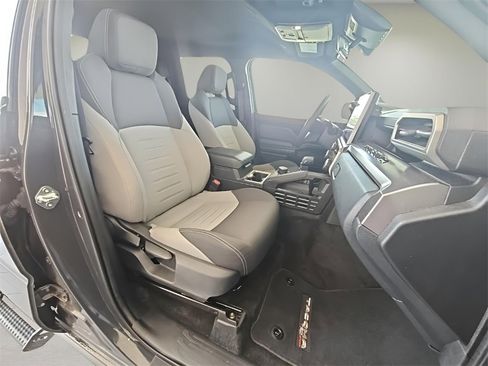 Used 2025 Toyota Tacoma 4x4 Double Cab Hybrid image 27