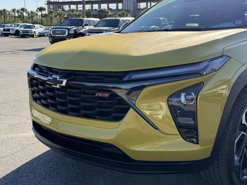 Used 2024 Chevrolet Trax RS FWD image 10