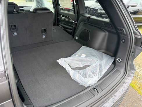 New 2026 Jeep Grand Cherokee Limited image 25