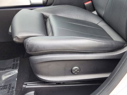 Used 2020 Mercedes-Benz GLB 250 image 19